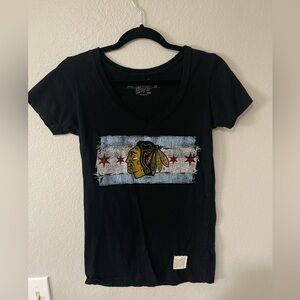 Chicago Blackhawks Hockey - Retro Brand - Tee Tshirt - Medium - Chicago Flag